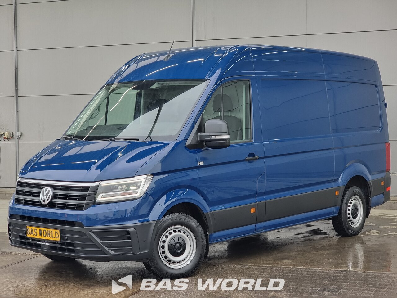 Front left : Volkswagen Crafter 177pk Suljettu pakettiauto