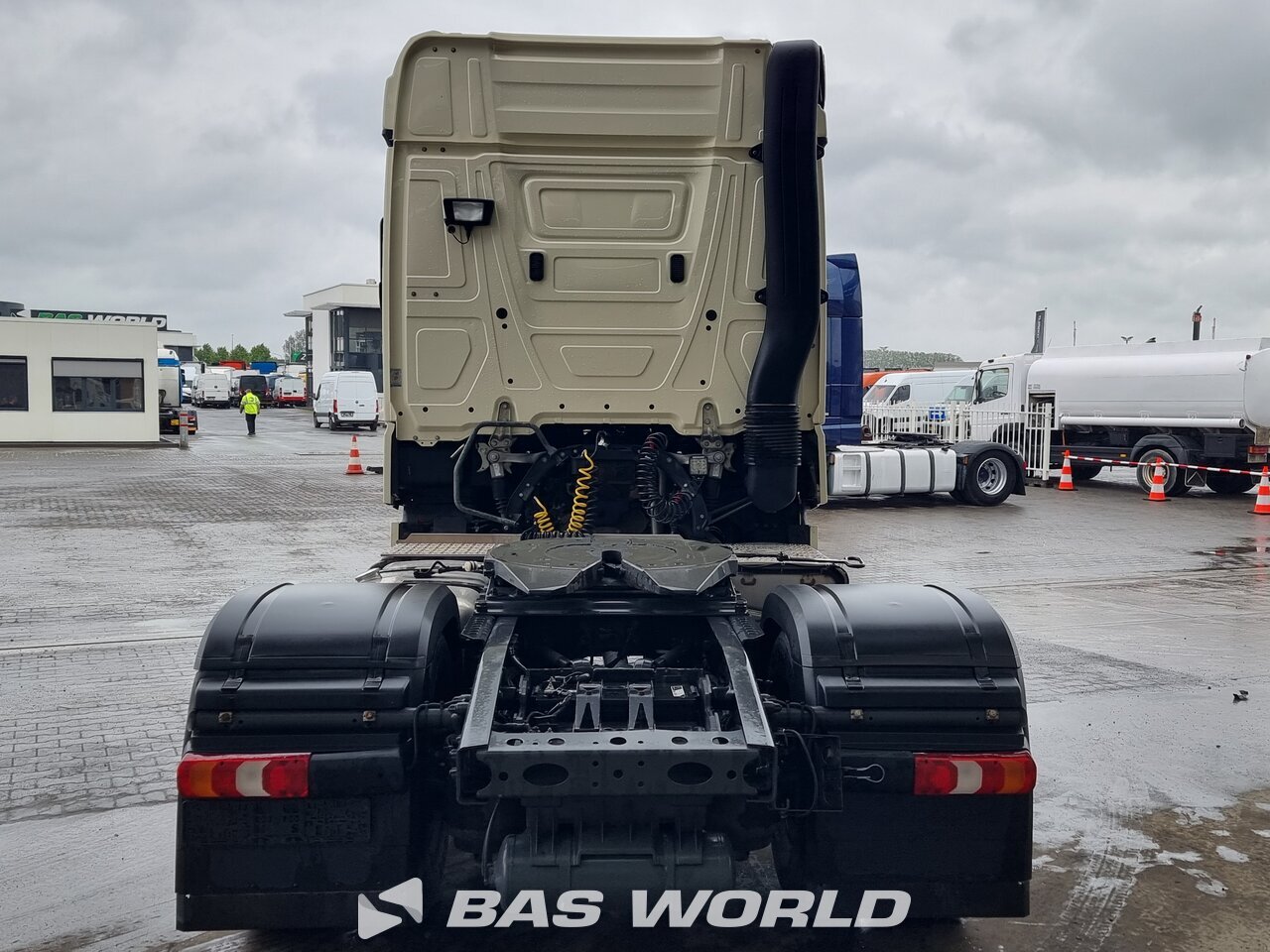 Other : Mercedes Actros 1843 4X2 Vetopöytäauto