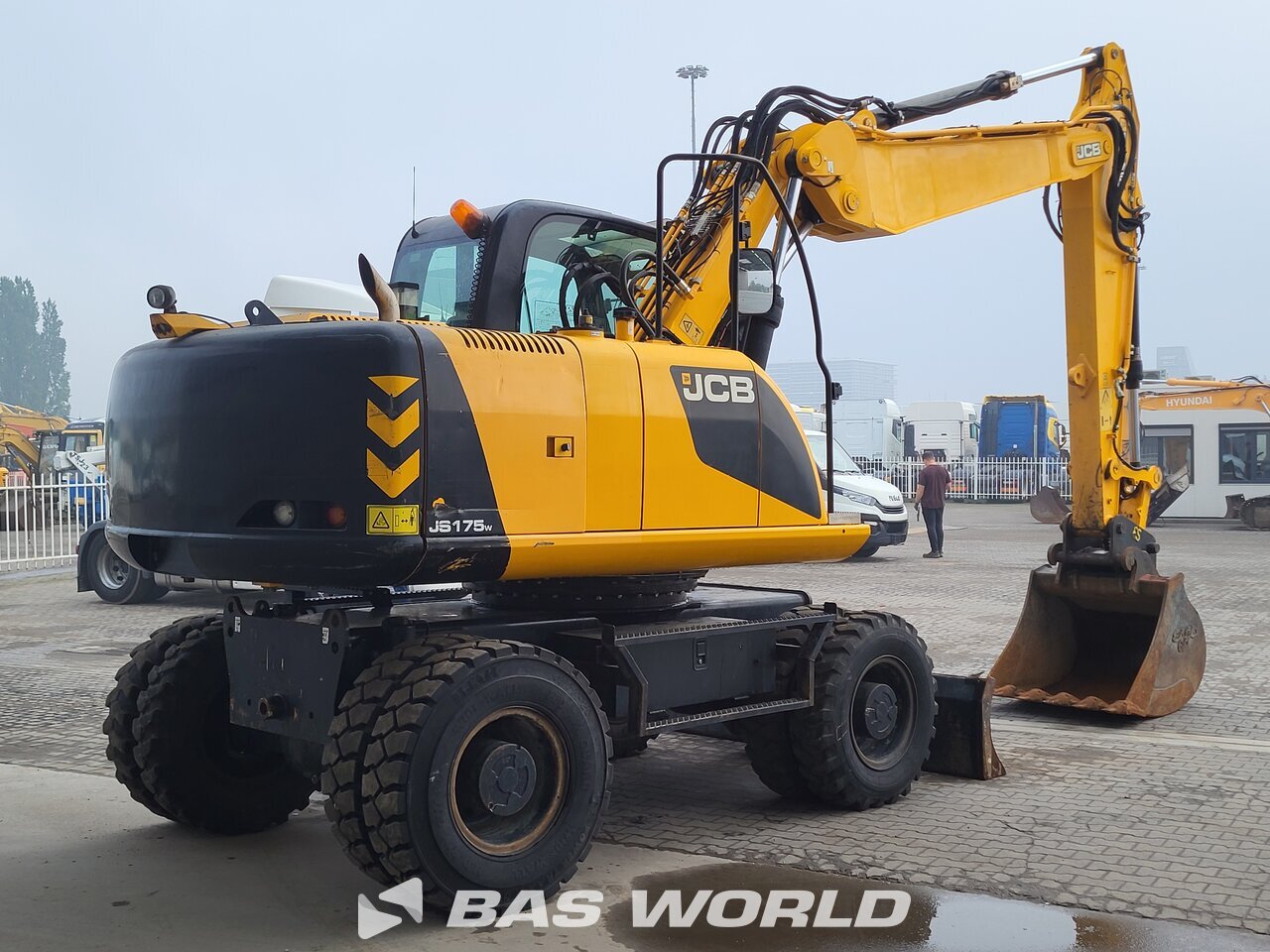 Other : JCB Gravemaskine på hjul