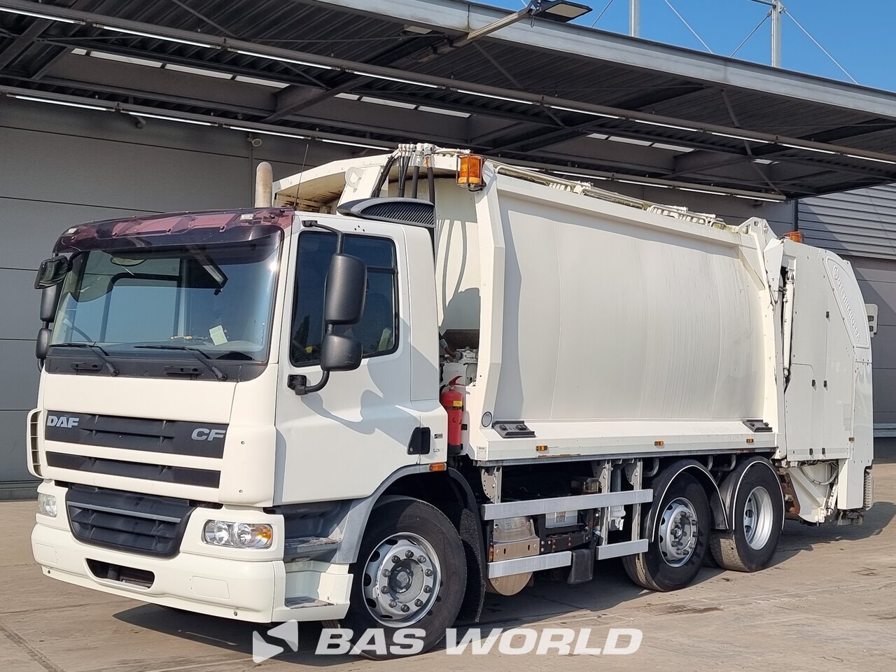 Front left : DAF CF75.250 6X2 Geesink Type: GPM III v 20H25, GCB 1000II Splitlift Roska-auto