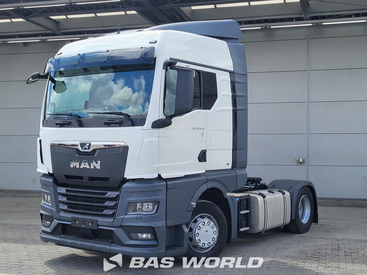 Front left : MAN TGX 18.470 4X2 Cap tractor