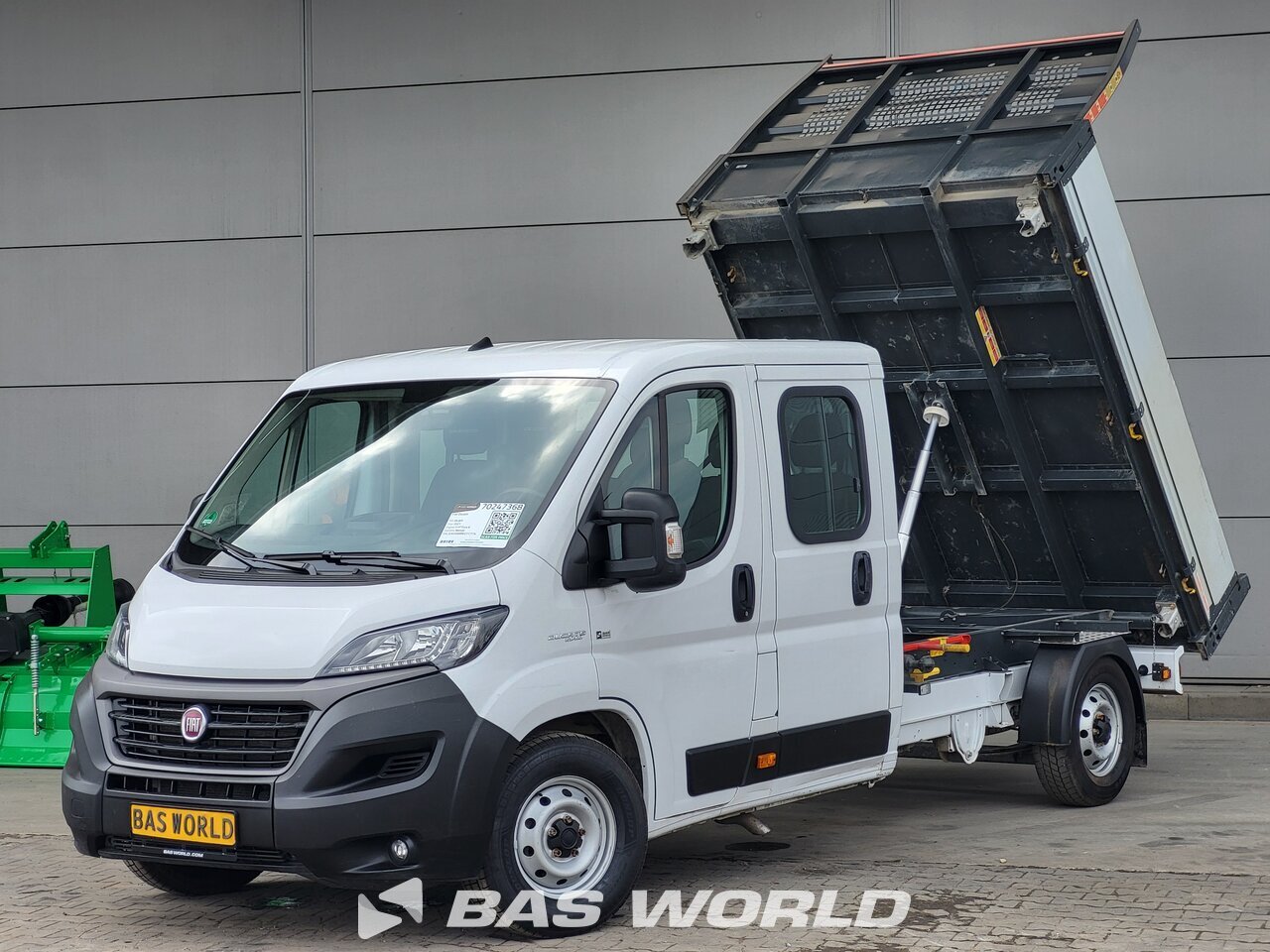 Front left : Fiat Ducato 140pk Tippelad