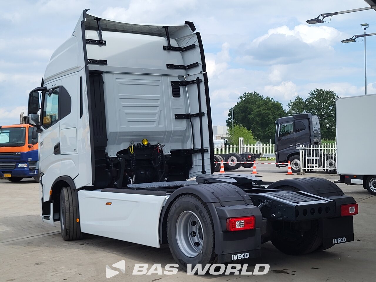 Other : Iveco S-Way 570 4X2 Cap tractor