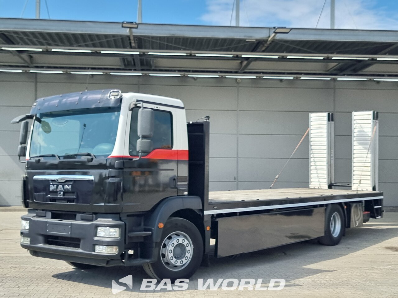 Front left : MAN TGM 18.250 4X2 Camion de transport auto/camion
