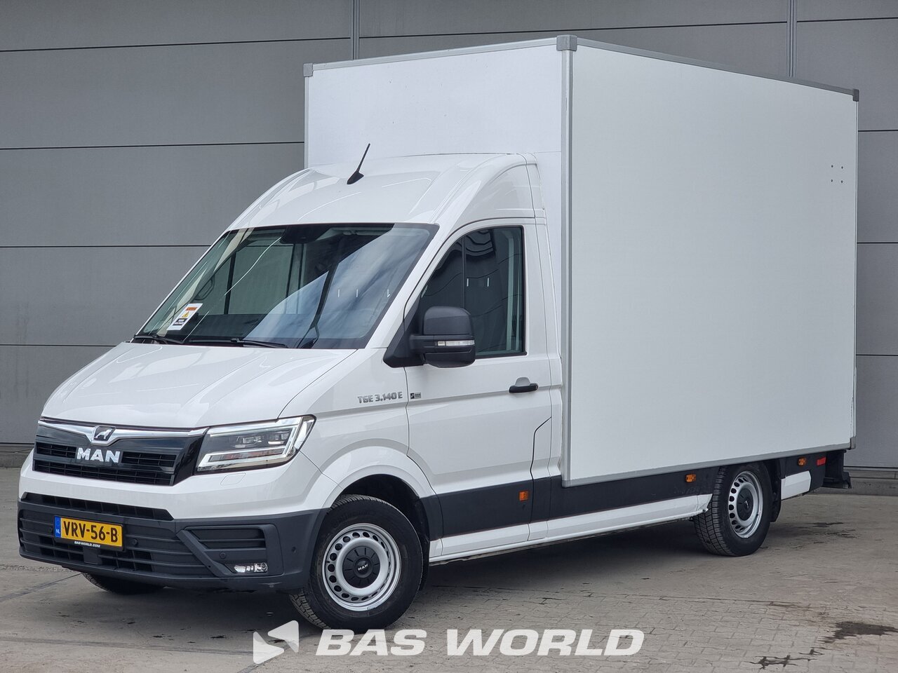 Front left : MAN ETGE 3.140 Containere pentru
