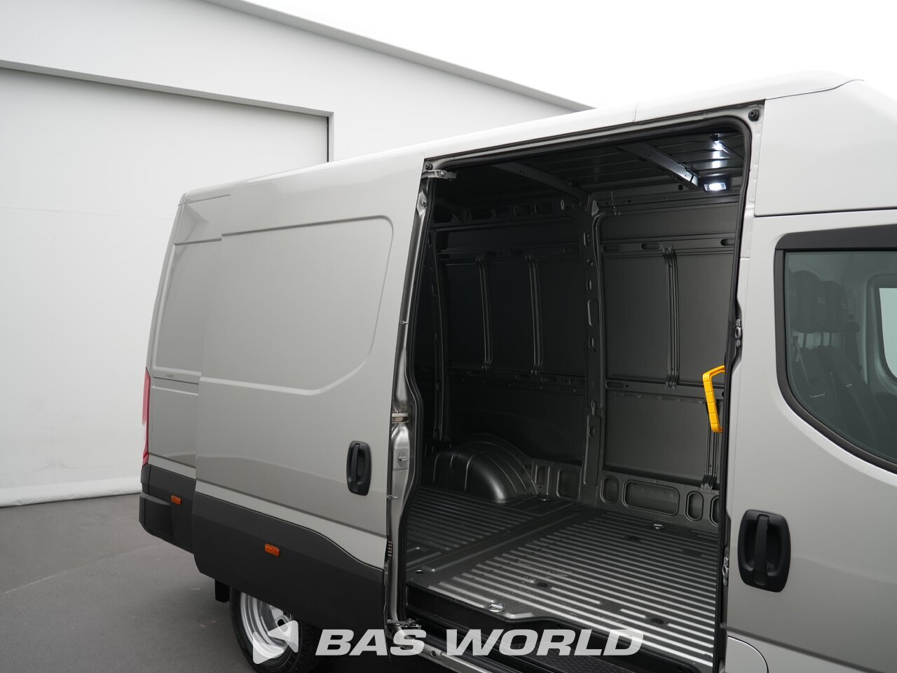 Other : Iveco Daily 35C21 Duba închisă