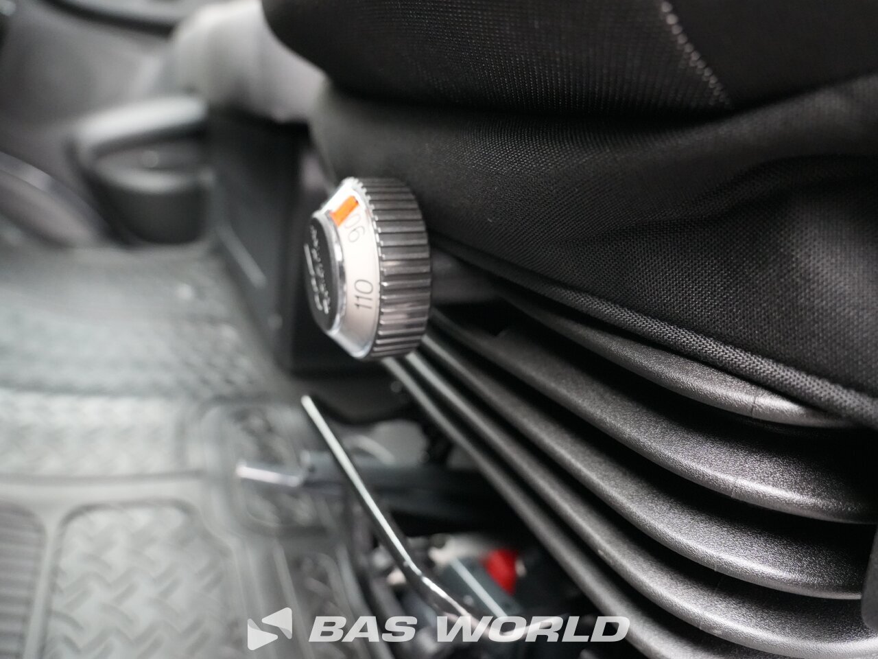 Other : Iveco Daily 35C21 Затворен ван