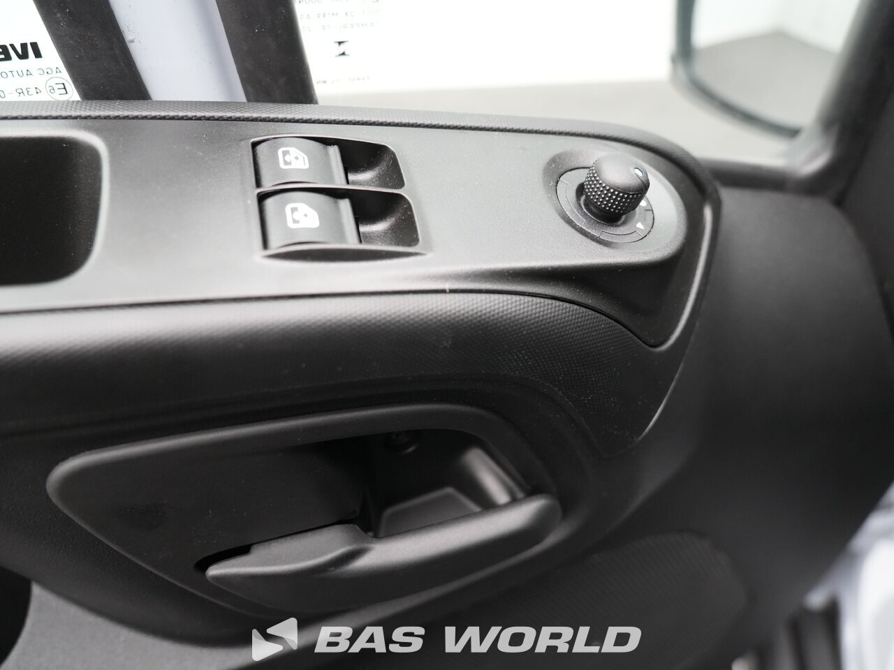 Other : Iveco Daily 35C21 Затворен ван