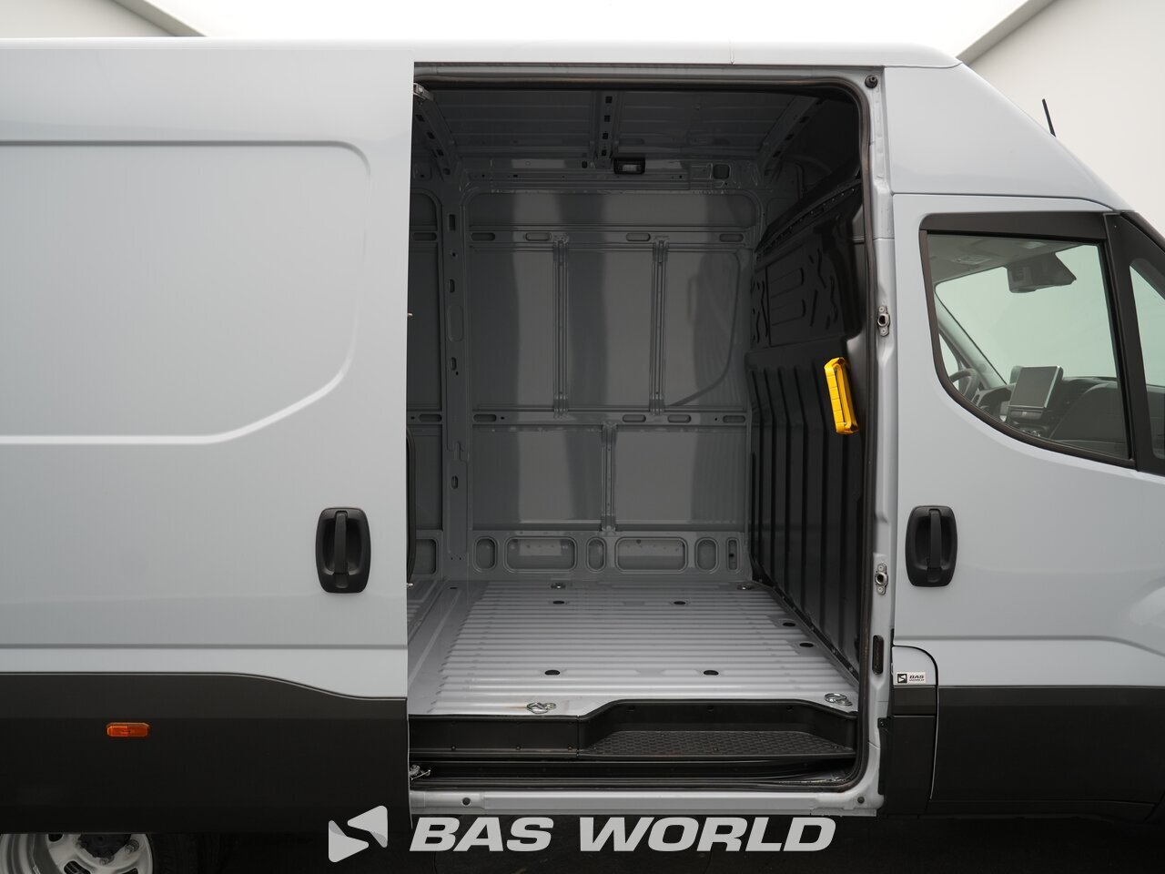 Other : Iveco Daily 35C21 Затворен ван
