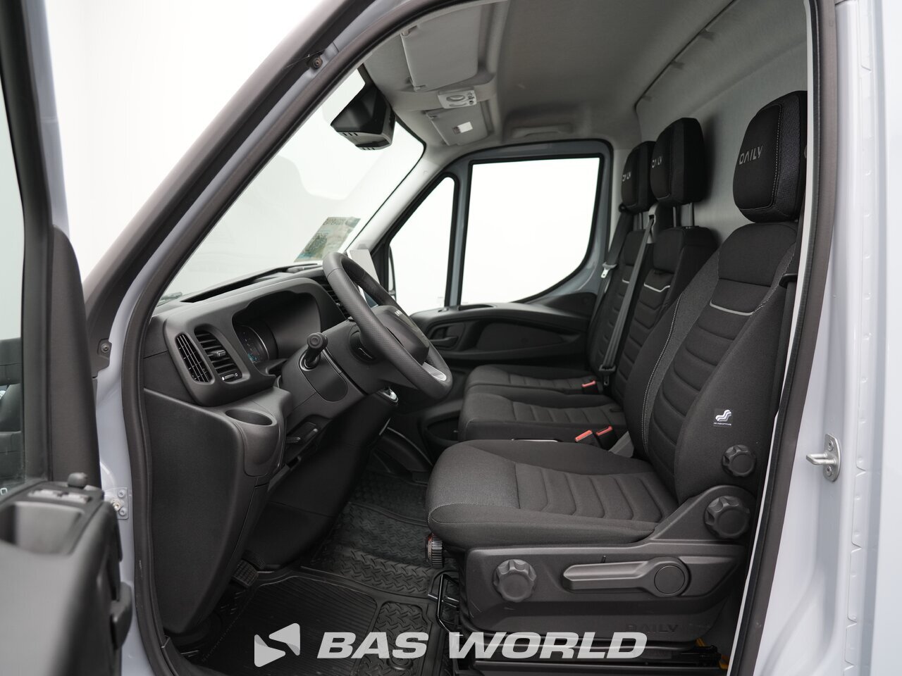 Other : Iveco Daily 35C21 Затворен ван
