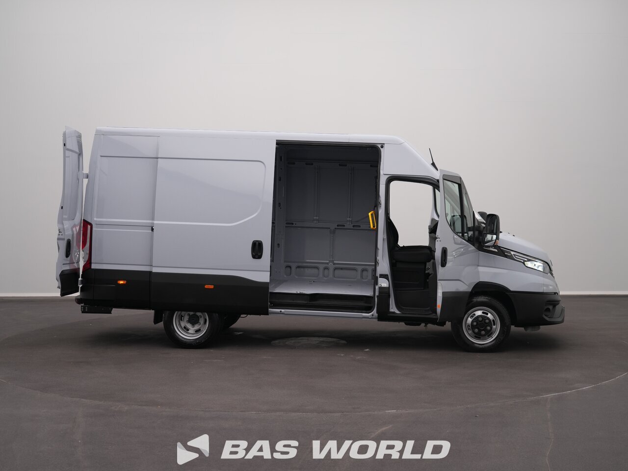 Other : Iveco Daily 35C21 Затворен ван