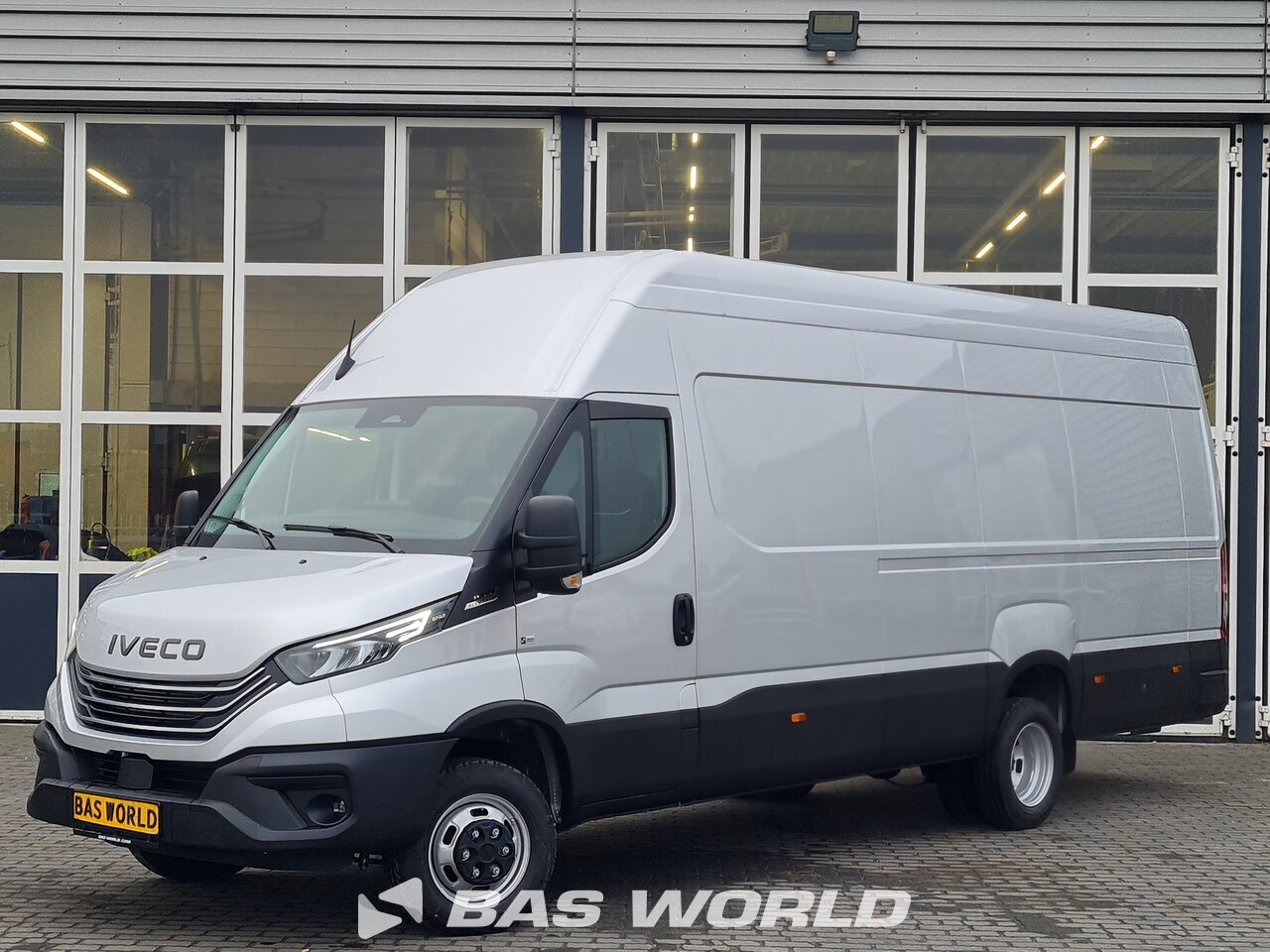 Iveco Daily 35C21 Closed box van BAS World