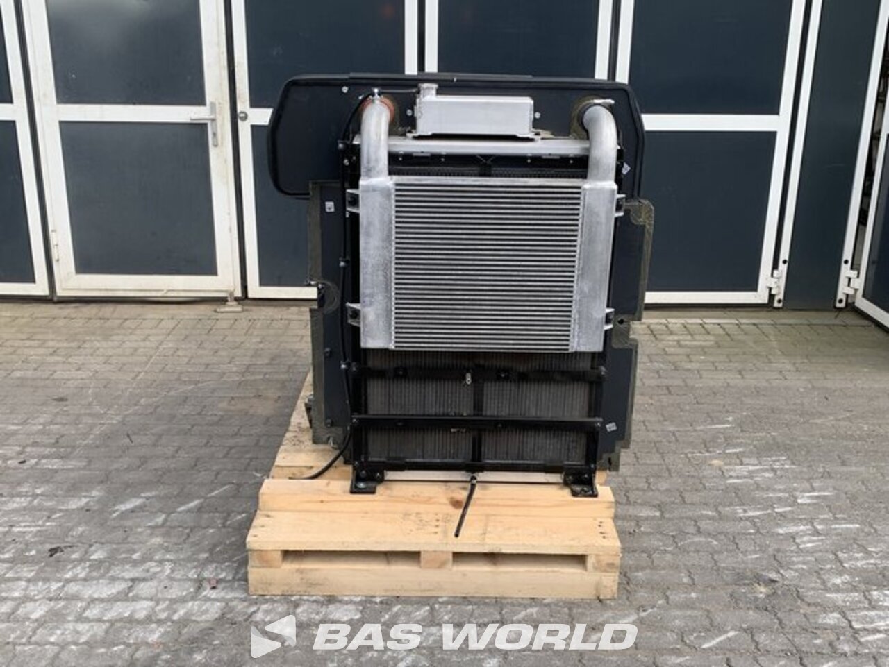 Front left : Doosan DL08-MFE00 Overig