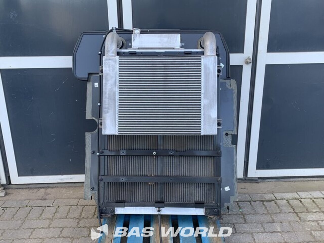 Front left : Doosan DL08-MFE00 Overig