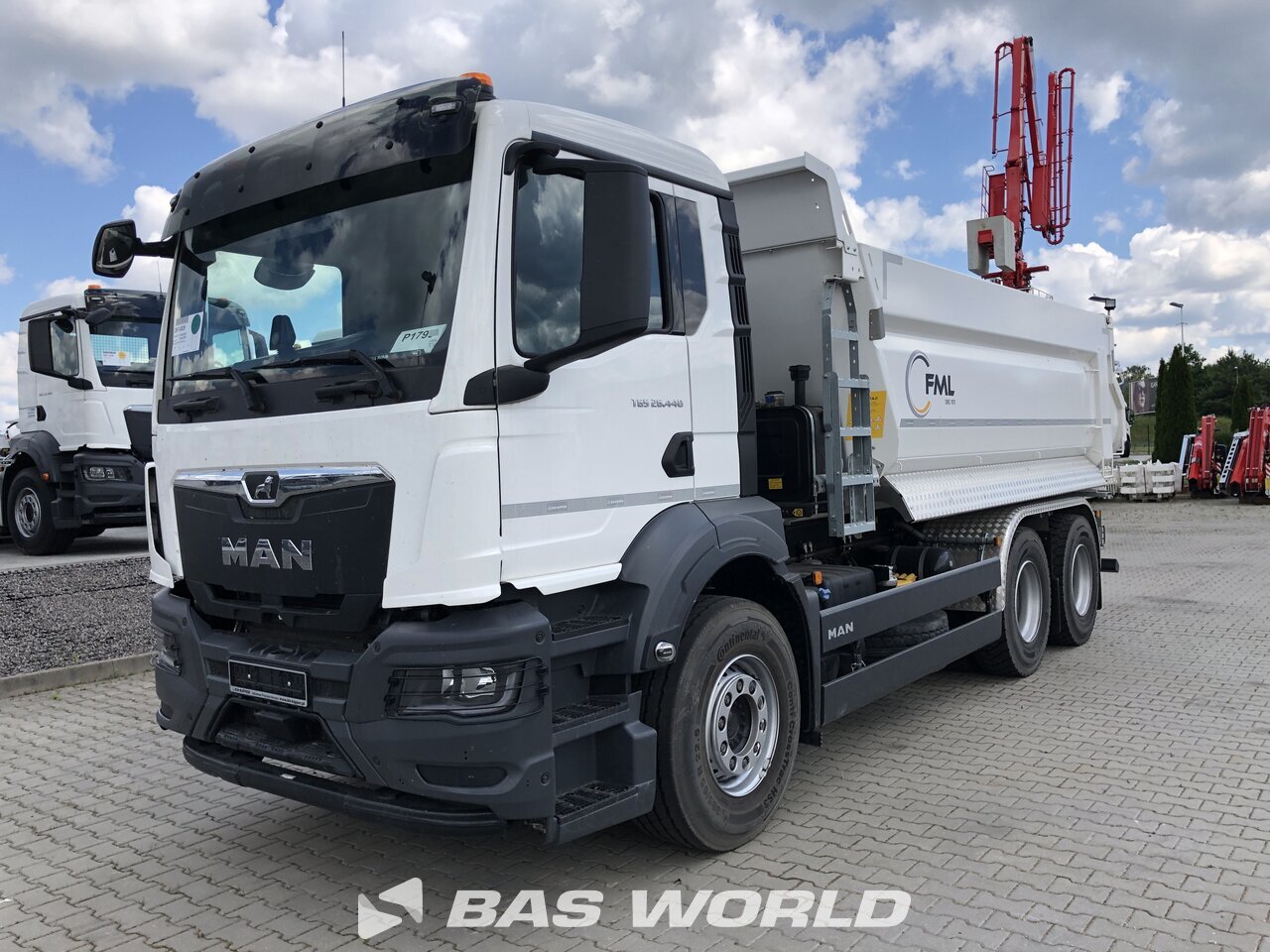 MAN 26.280 DHAK 6x4 benne, vert