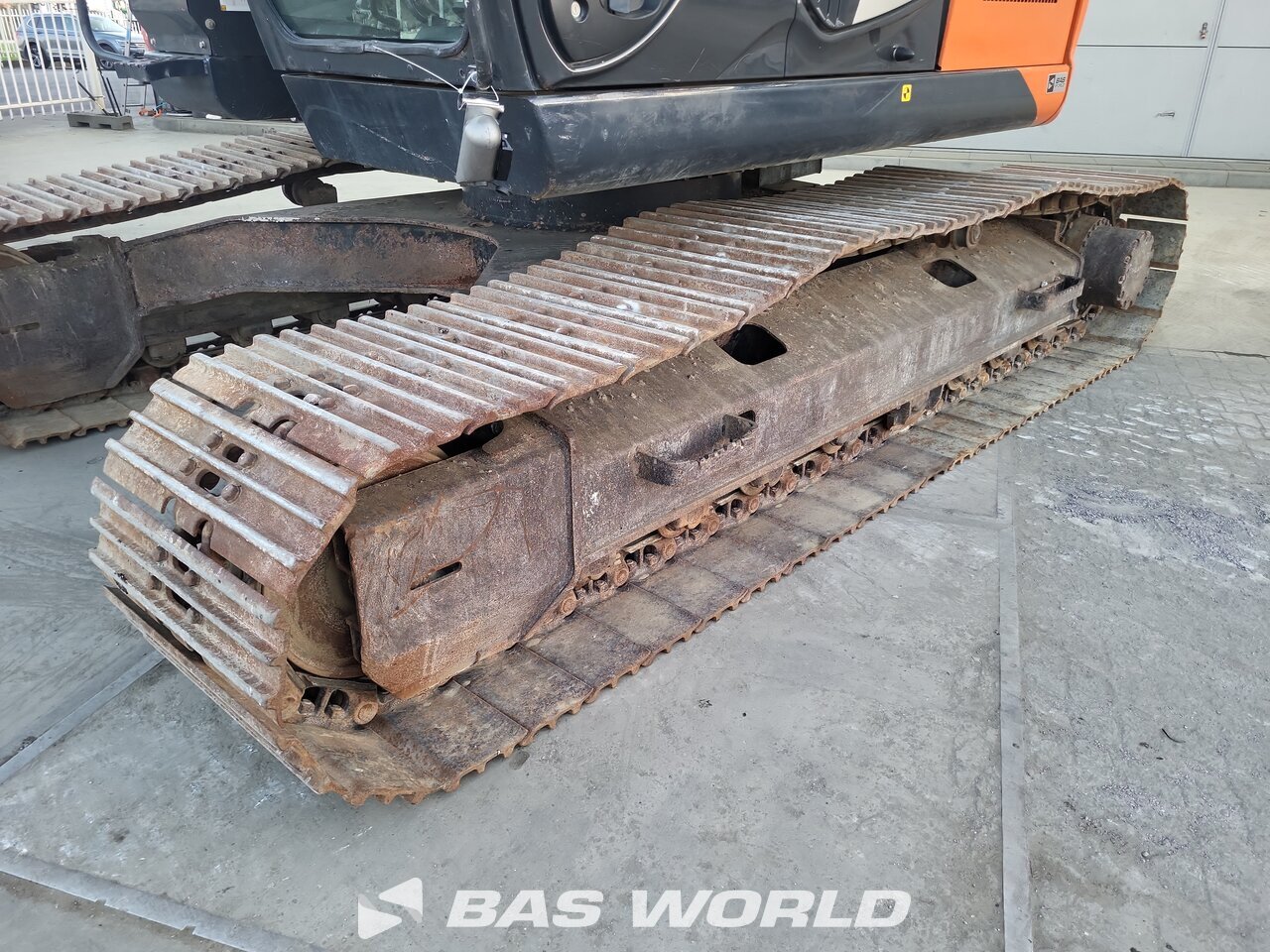 Hitachi ZX225 USLC -5 raupenbagger - BAS World