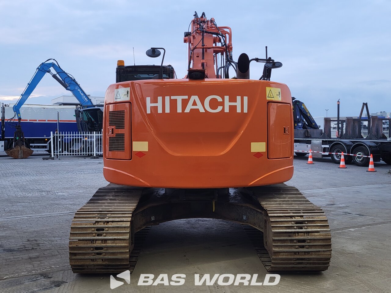 Hitachi ZX225 USLC -5 Crawler excavators - BAS World