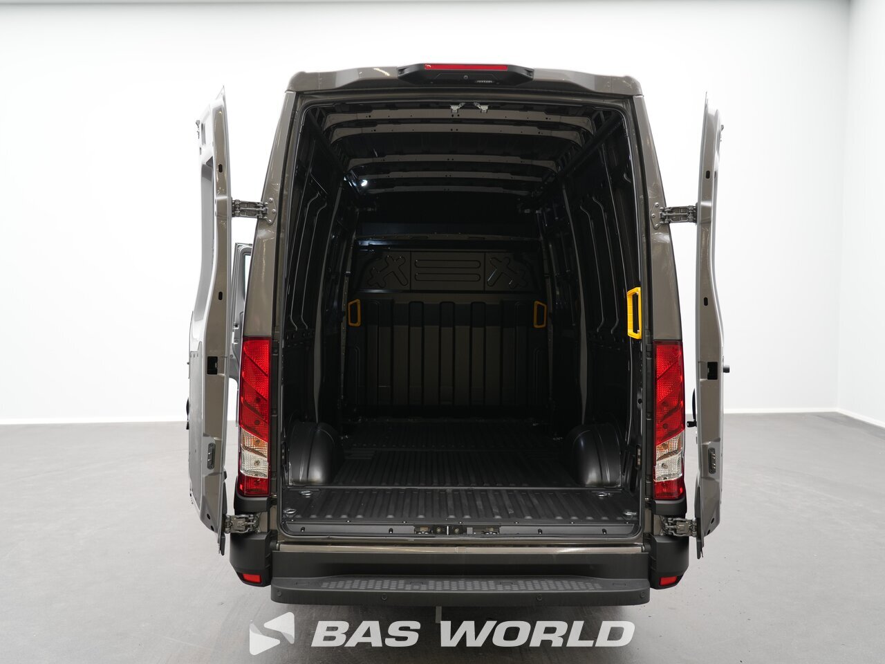 Other : Iveco Daily 35S21 Затворен ван