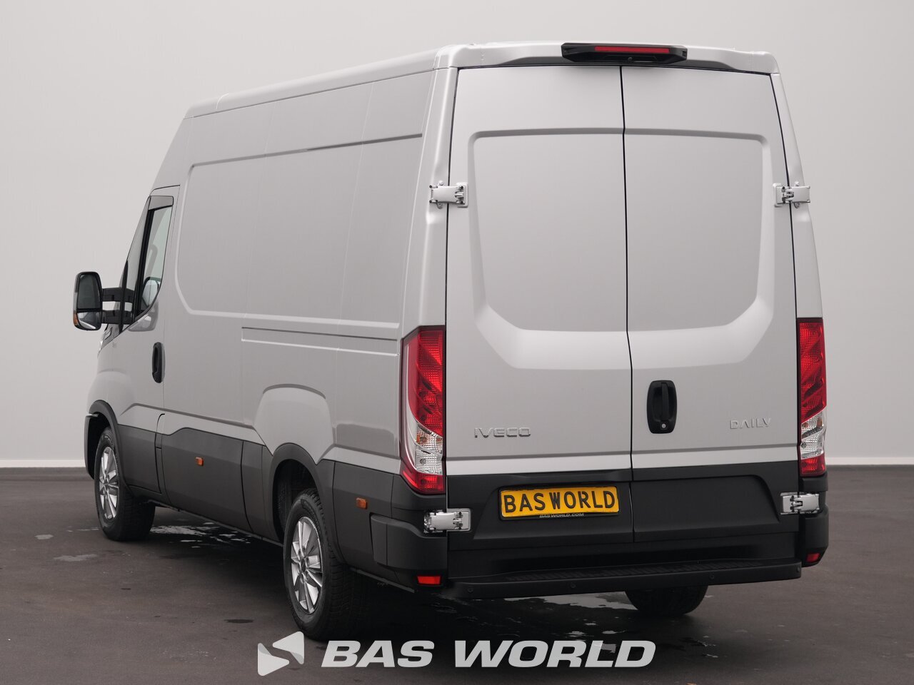 Other : Iveco Daily 35S21 Затворен ван