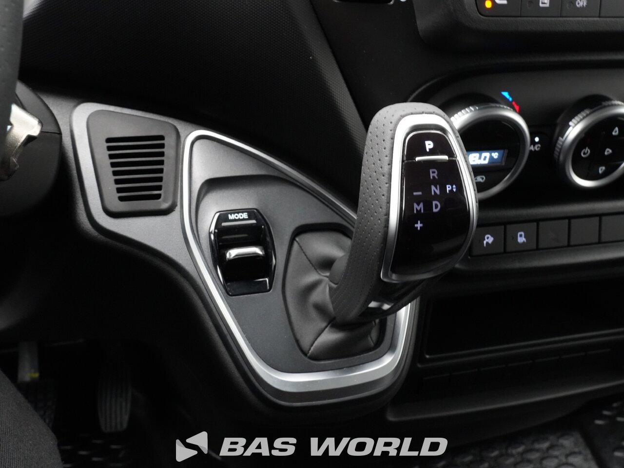 Other : Iveco Daily 35S21 Затворен ван