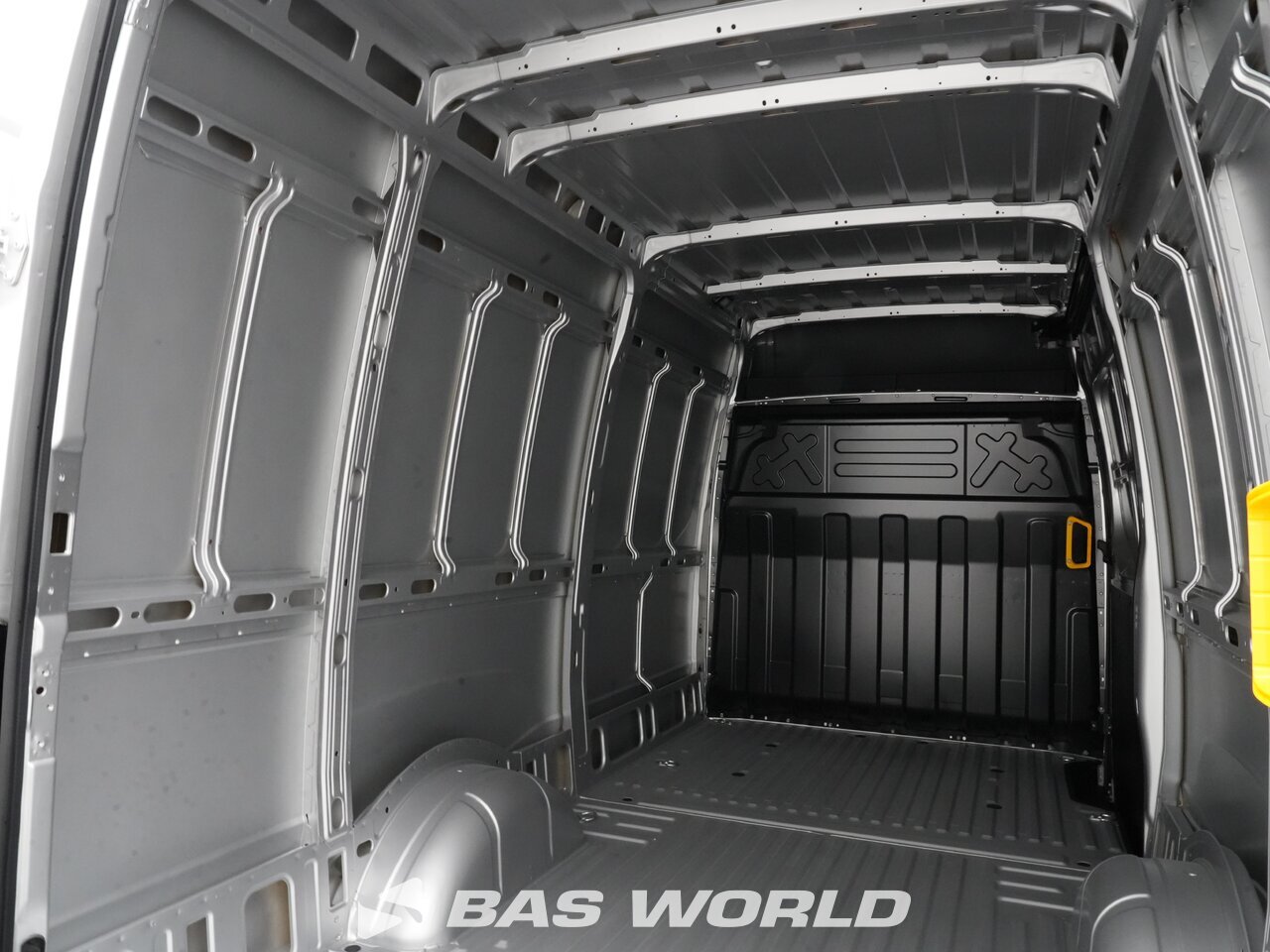 Other : Iveco Daily 35S21 Затворен ван