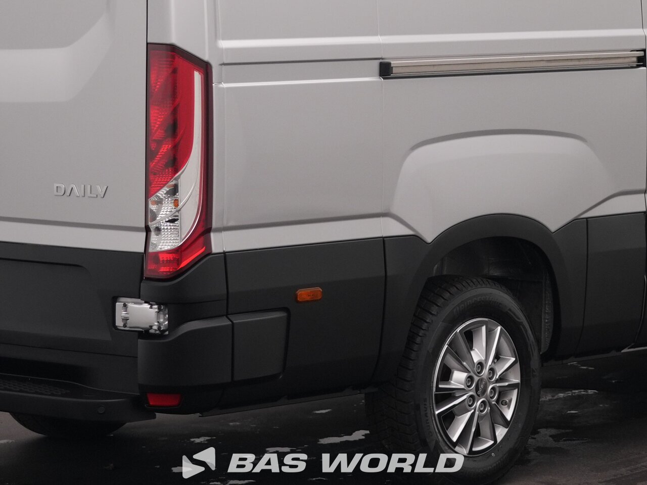Other : Iveco Daily 35S21 Затворен ван