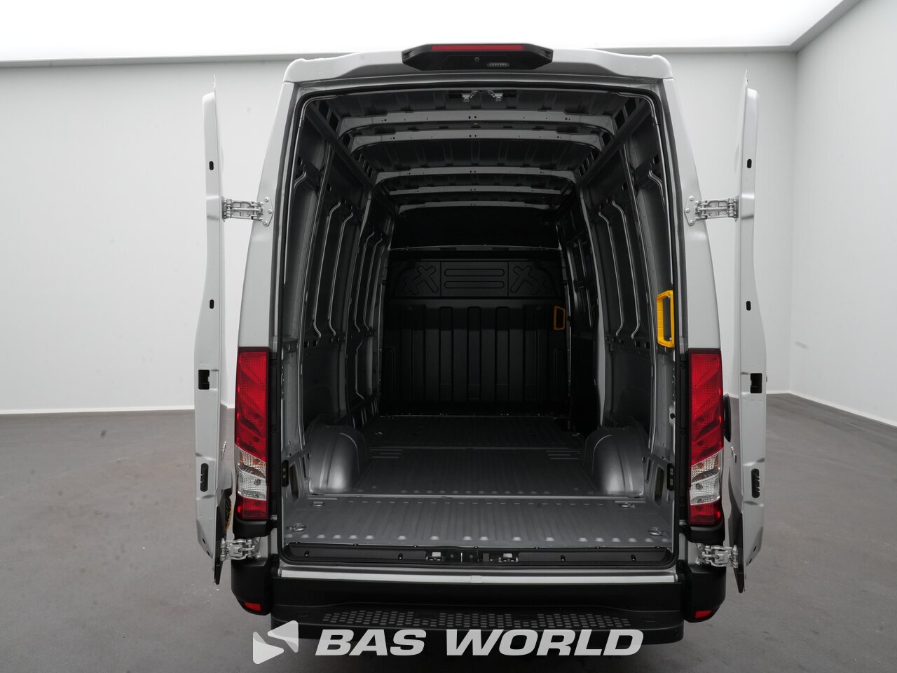 Other : Iveco Daily 35S21 Затворен ван