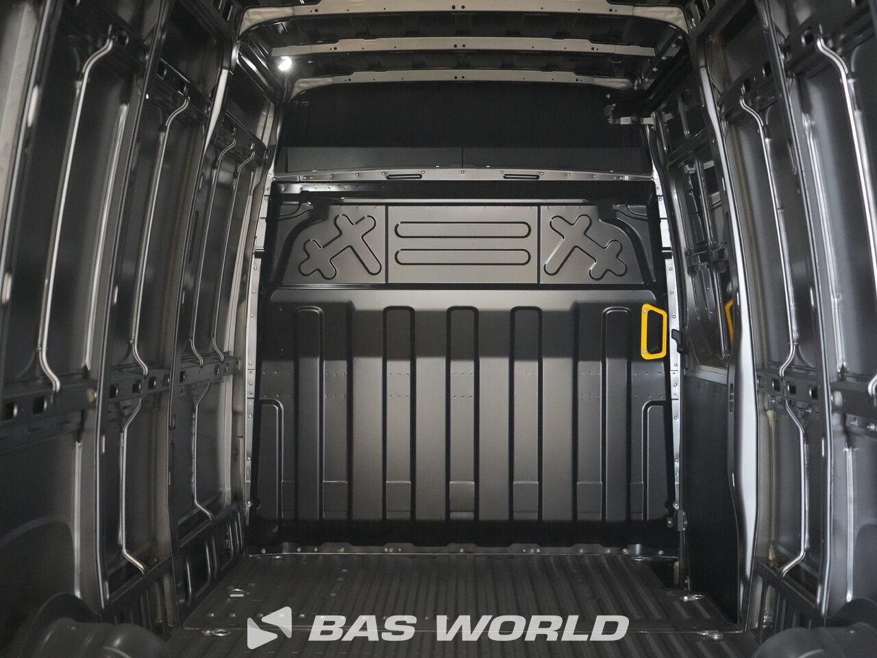 Other : Iveco Daily 35S21 شاحنة خفيفة بصندوق مغلق