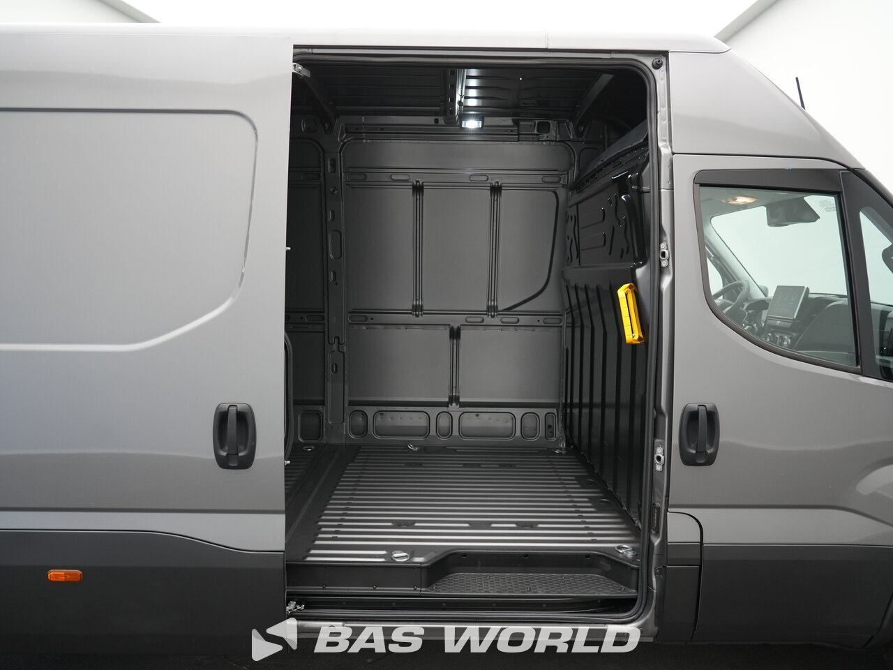 Other : Iveco Daily 35S21 شاحنة خفيفة بصندوق مغلق