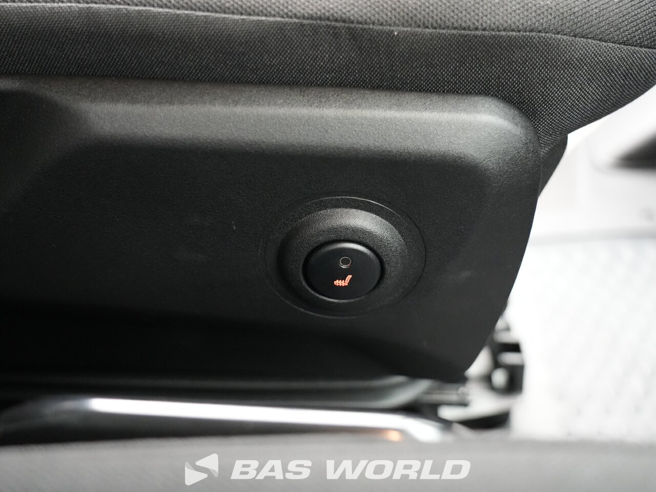 Other : Iveco Daily 35S21 شاحنة خفيفة بصندوق مغلق