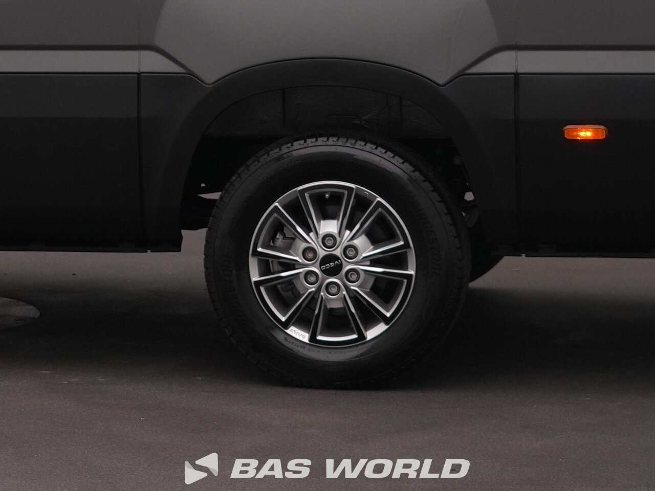 Other : Iveco Daily 35S21 شاحنة خفيفة بصندوق مغلق
