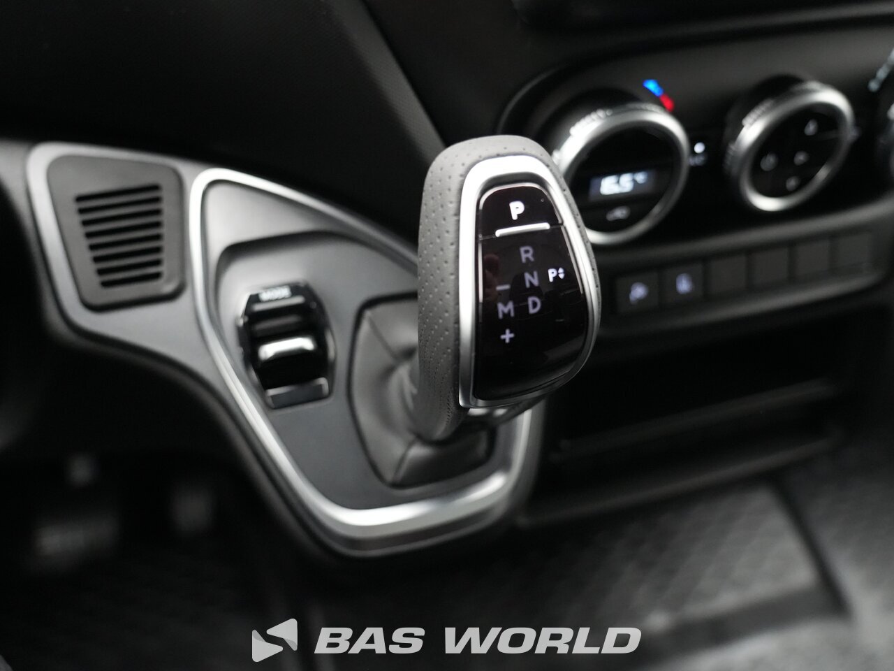 Other : Iveco Daily 35S21 شاحنة خفيفة بصندوق مغلق