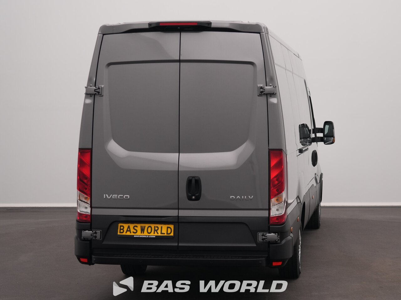 Other : Iveco Daily 35S21 Затворен ван