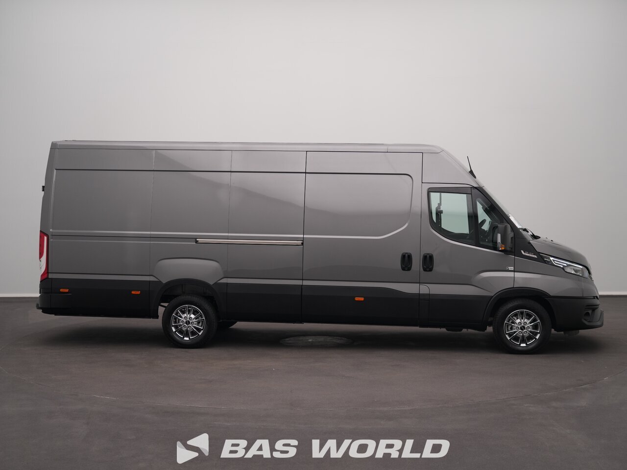 Other : Iveco Daily 35S21 Затворен ван