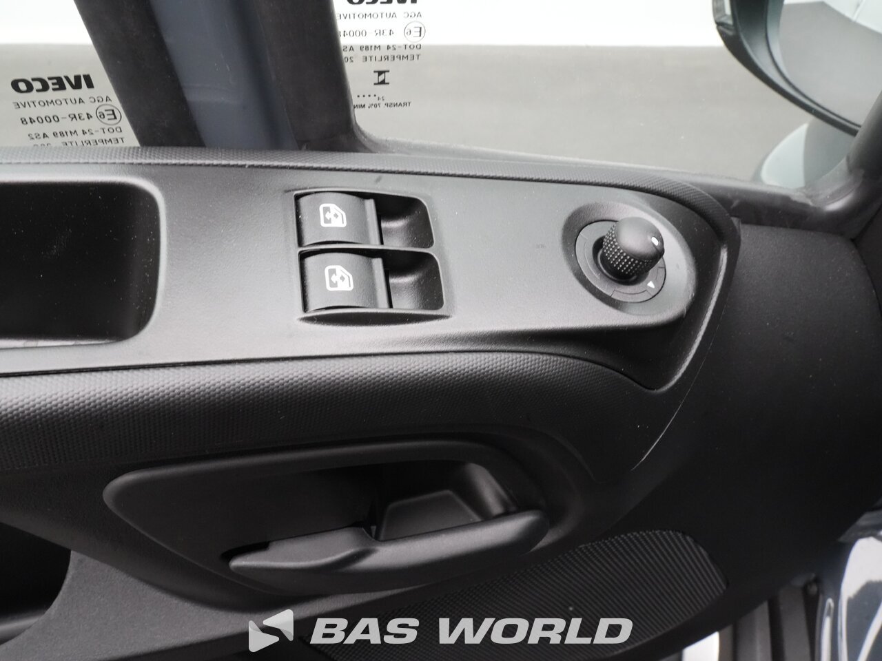 Other : Iveco Daily 35C21 شاحنة خفيفة بصندوق مغلق