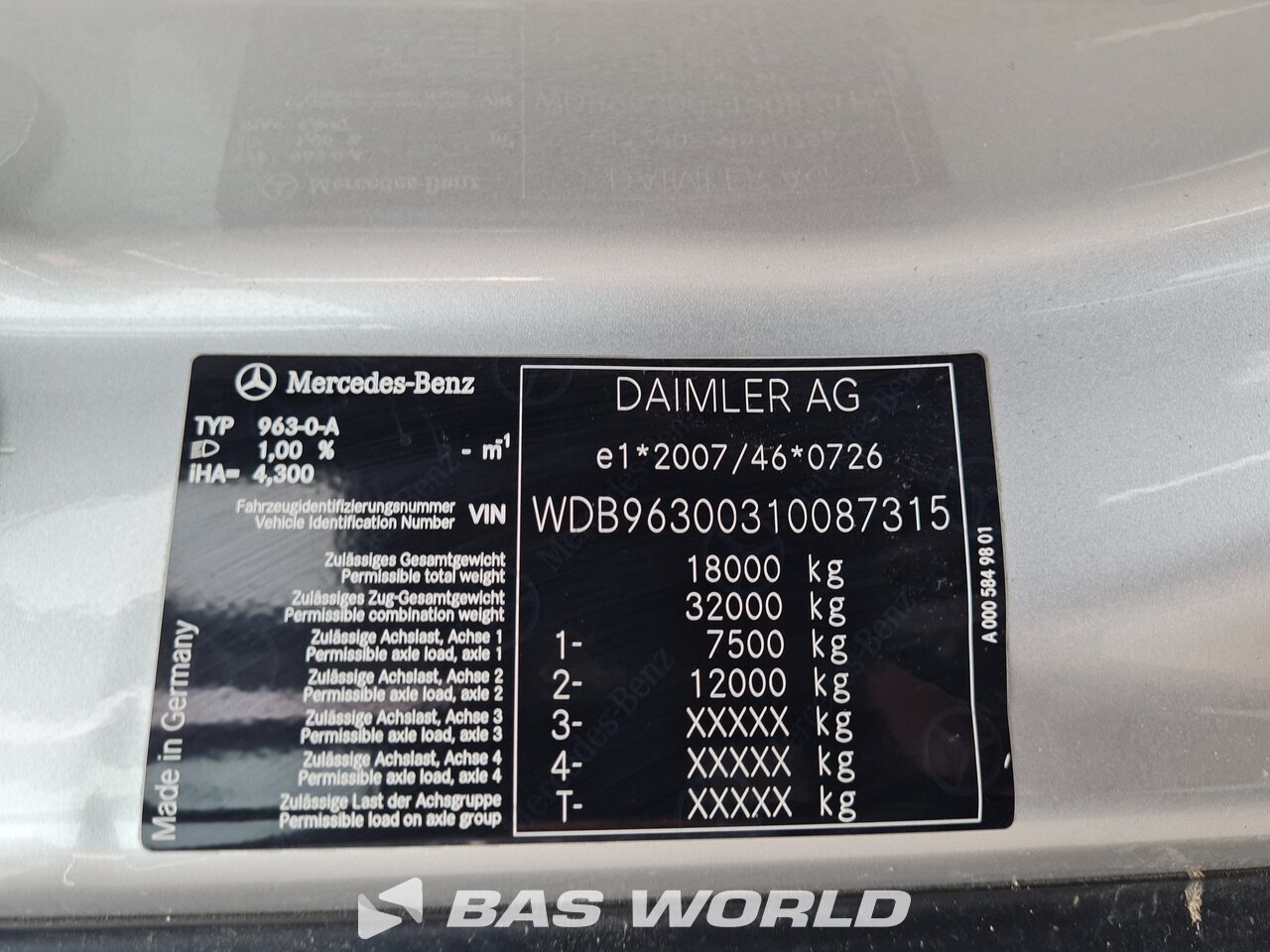 Other : Mercedes Antos 1830 Nacelle élévatrice