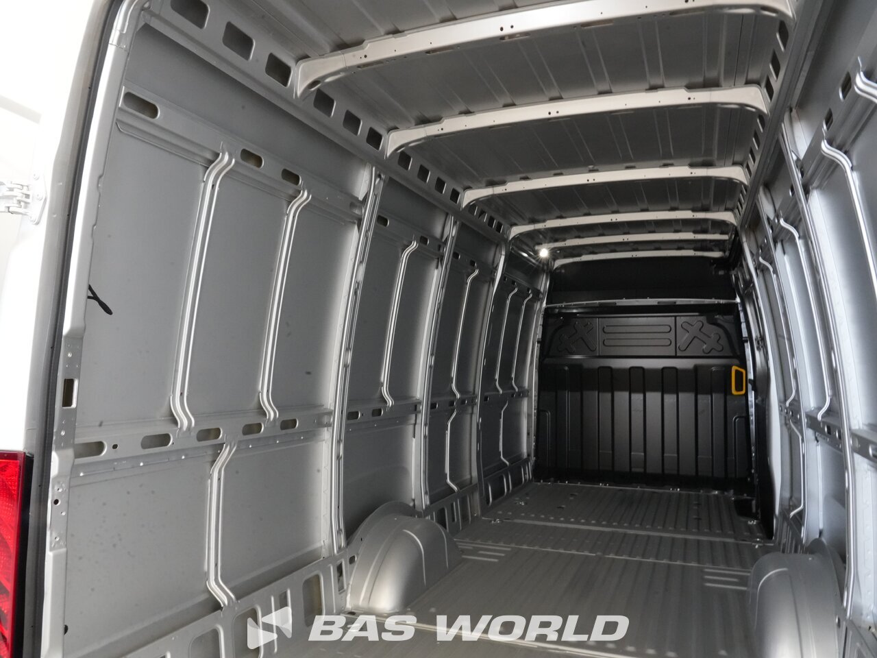 Other : Iveco Daily 35S21 Duba închisă