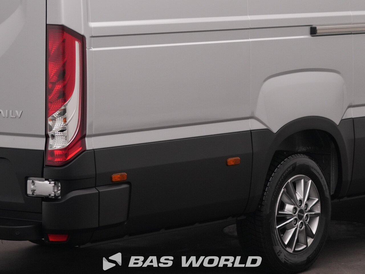 Other : Iveco Daily 35S21 Duba închisă