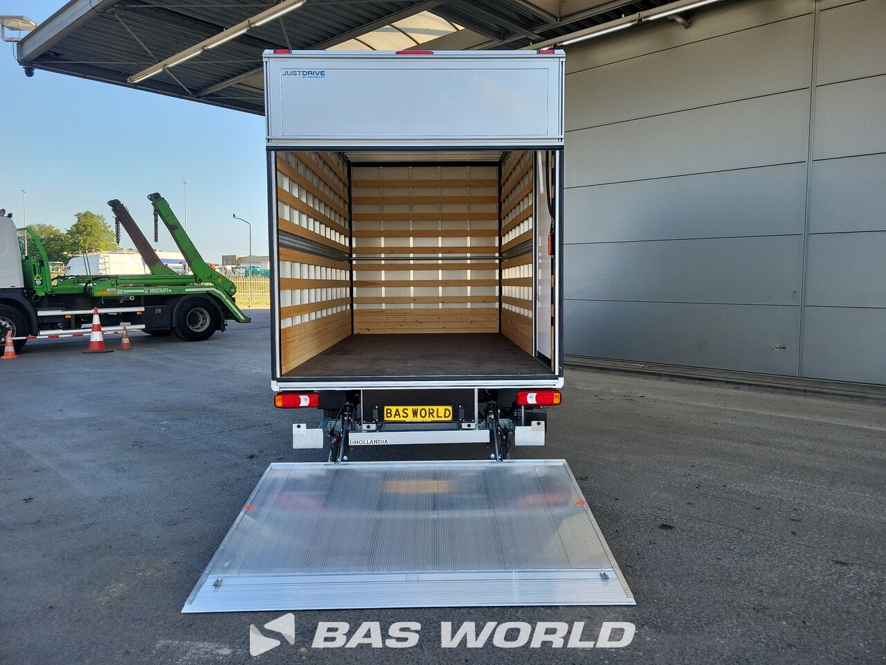 Other : Iveco Daily 35S21 Stängda lastbilskarosser