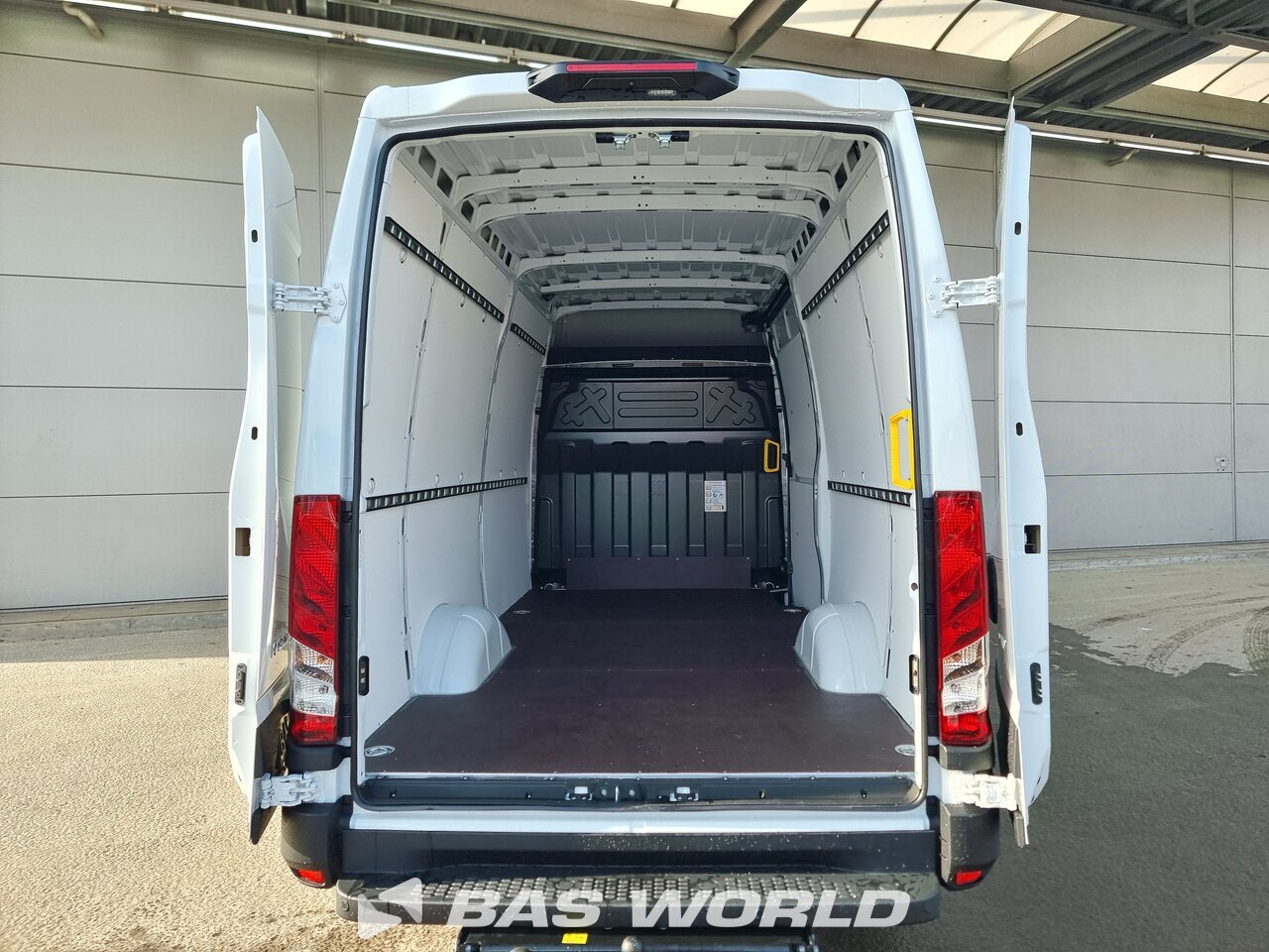 Other : Iveco Daily 35S21 Suljettu pakettiauto