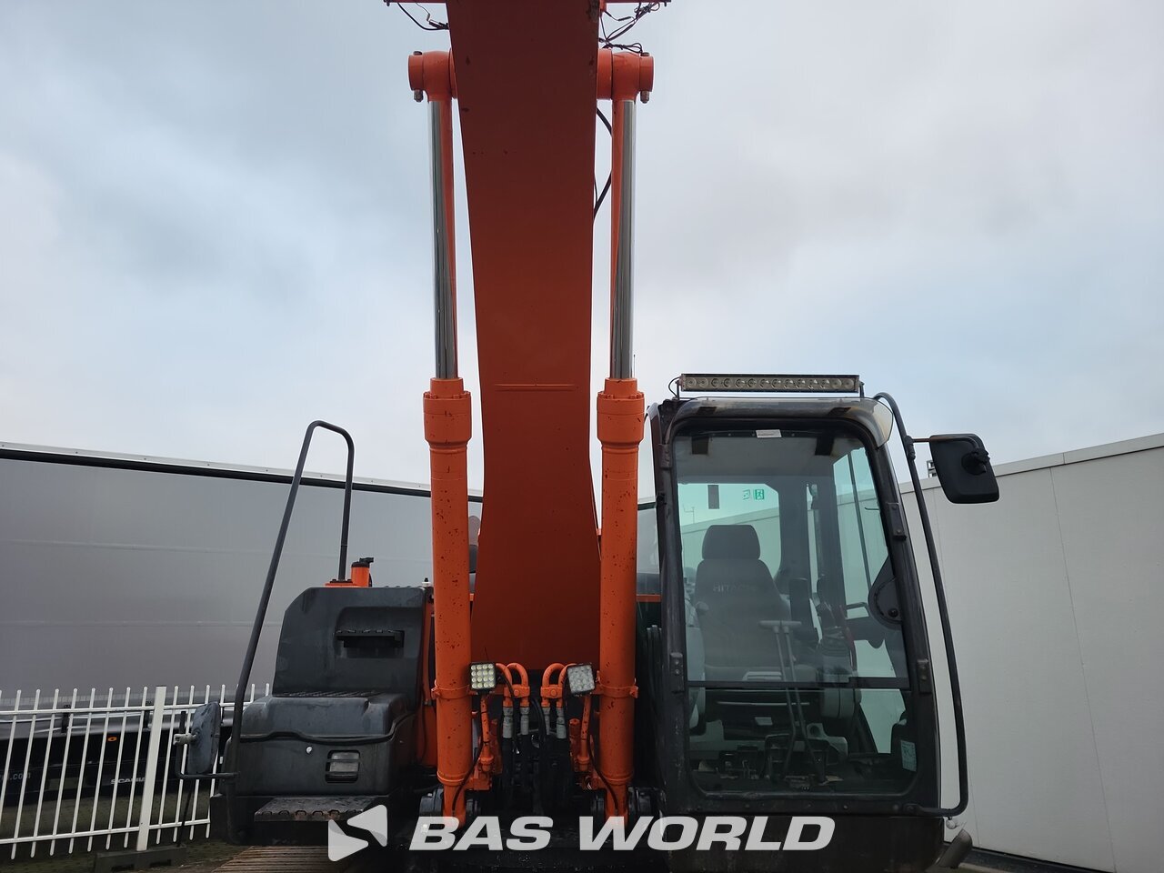 Hitachi ZX250 LC-5B Crawler excavators - BAS World