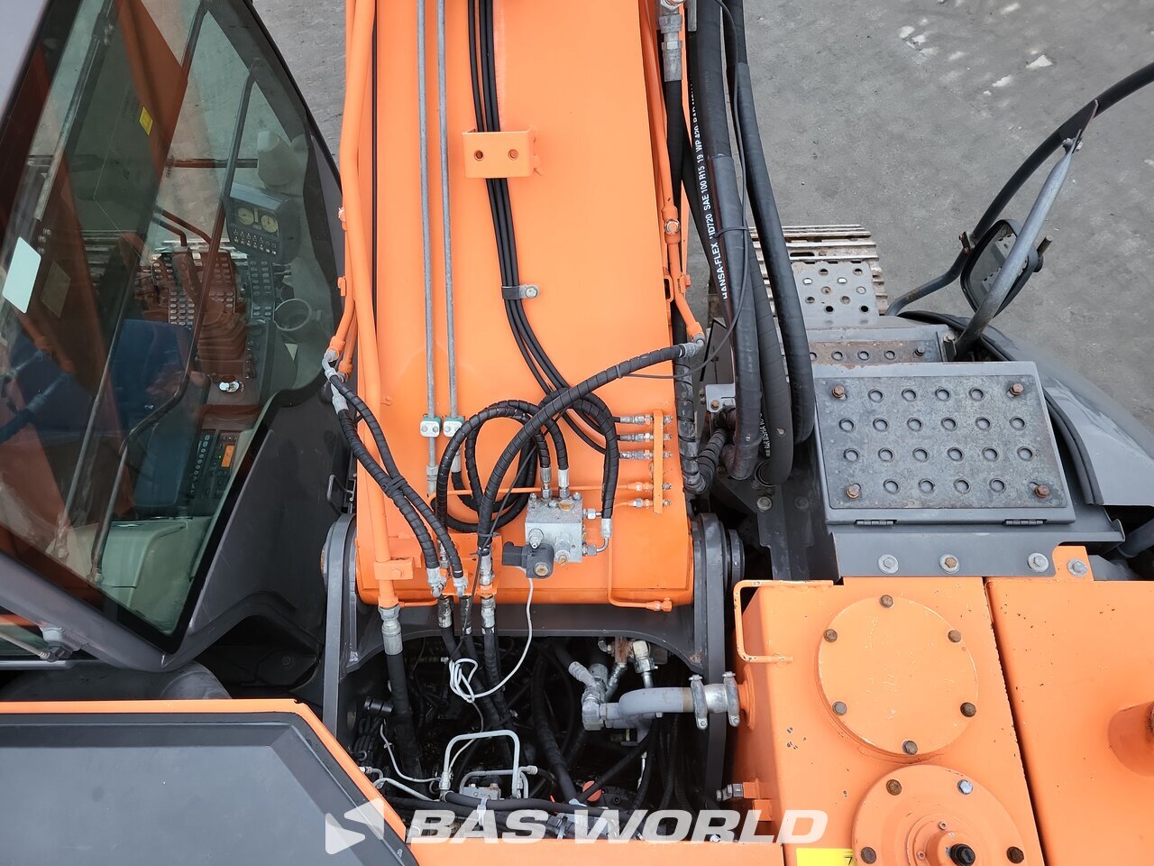 貝殻 Hitachi ZX225 US Excavator Parts | VI Equipment Ltd.