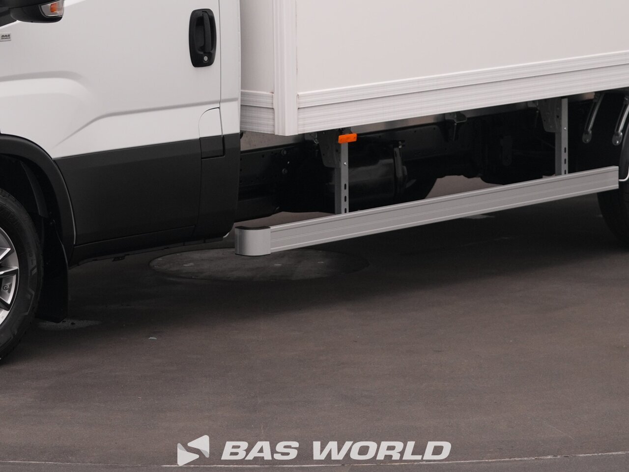 Other : Iveco Daily 35S18 Затворен хладилен ван