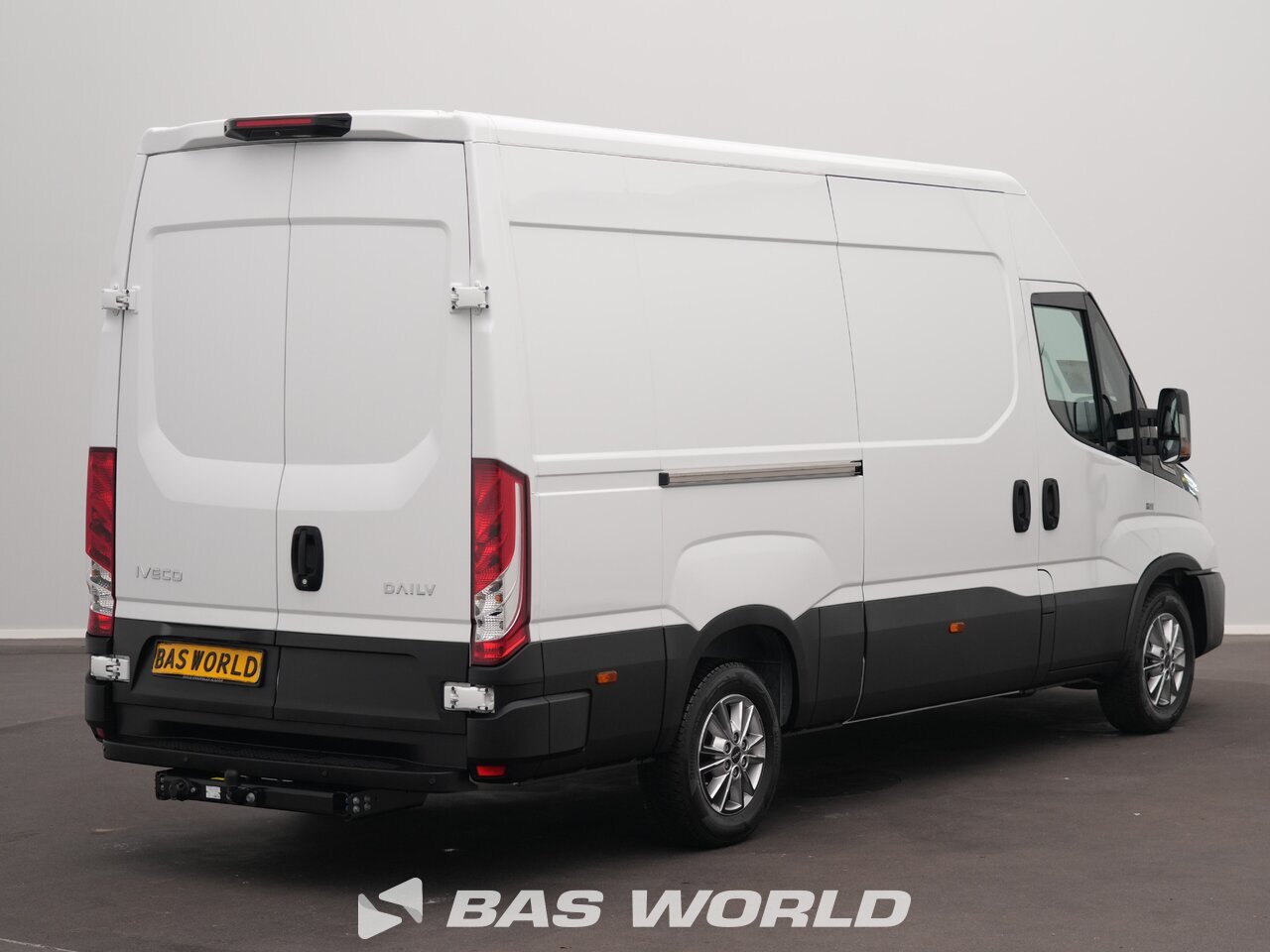 Other : Iveco Daily 35S21 Затворен ван