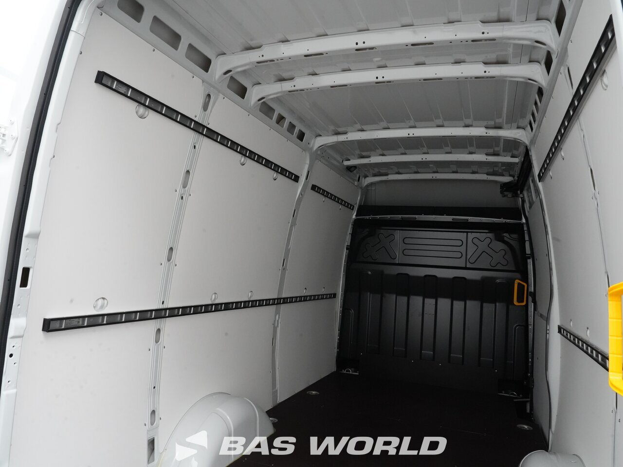 Other : Iveco Daily 35S21 Затворен ван