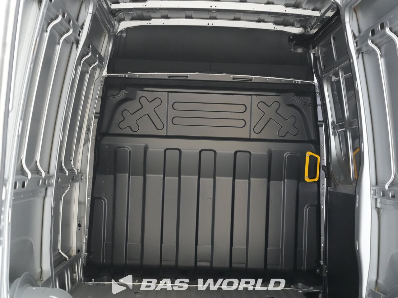 Other : Iveco Daily 35S21 شاحنة خفيفة بصندوق مغلق