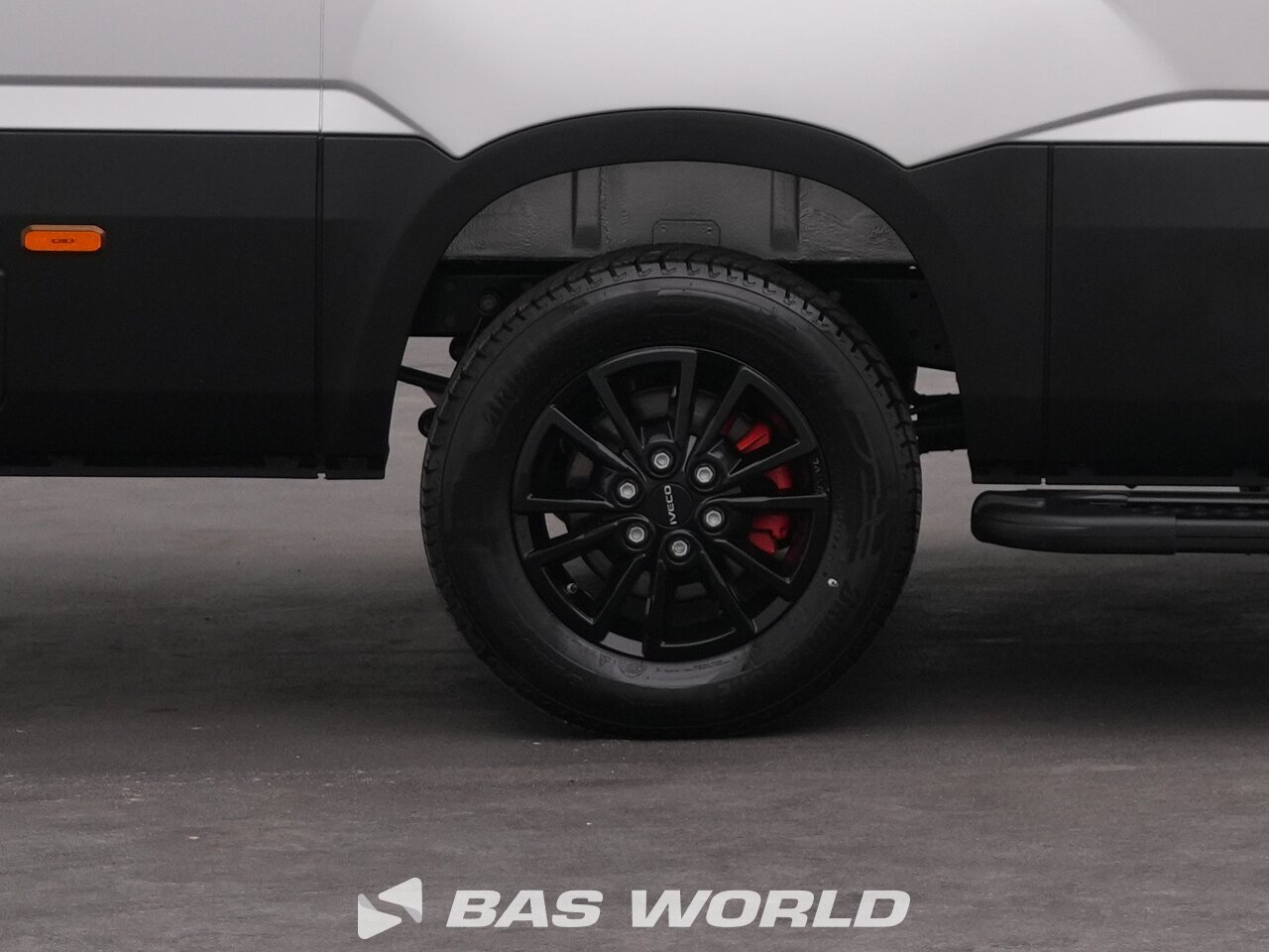 Other : Iveco Daily 35S21 شاحنة خفيفة بصندوق مغلق