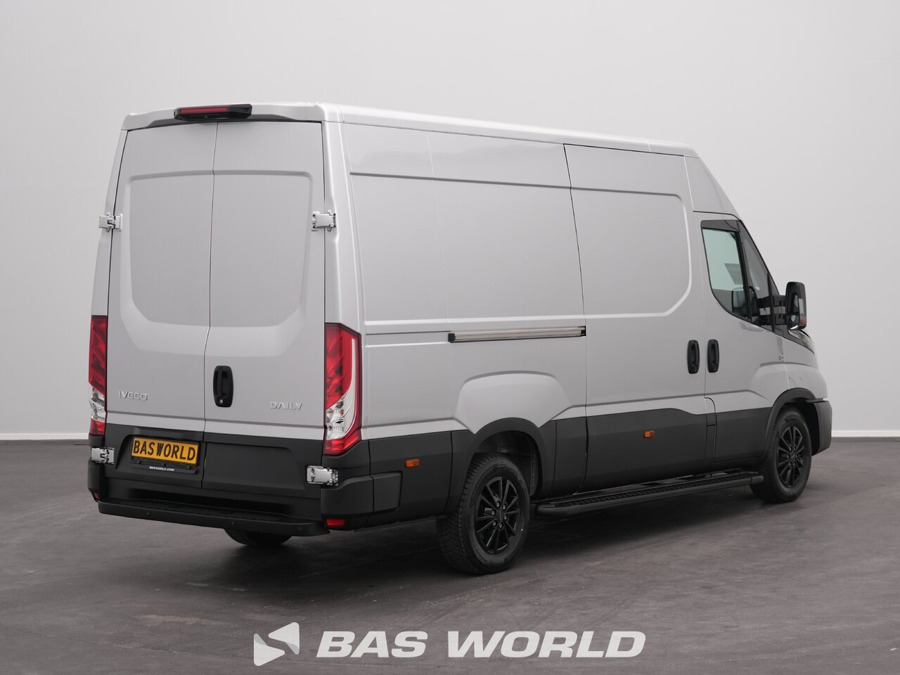 Other : Iveco Daily 35S21 شاحنة خفيفة بصندوق مغلق