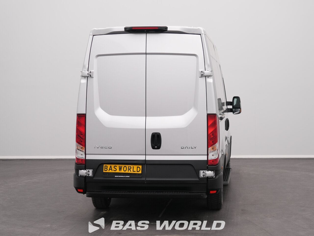Other : Iveco Daily 35S21 شاحنة خفيفة بصندوق مغلق
