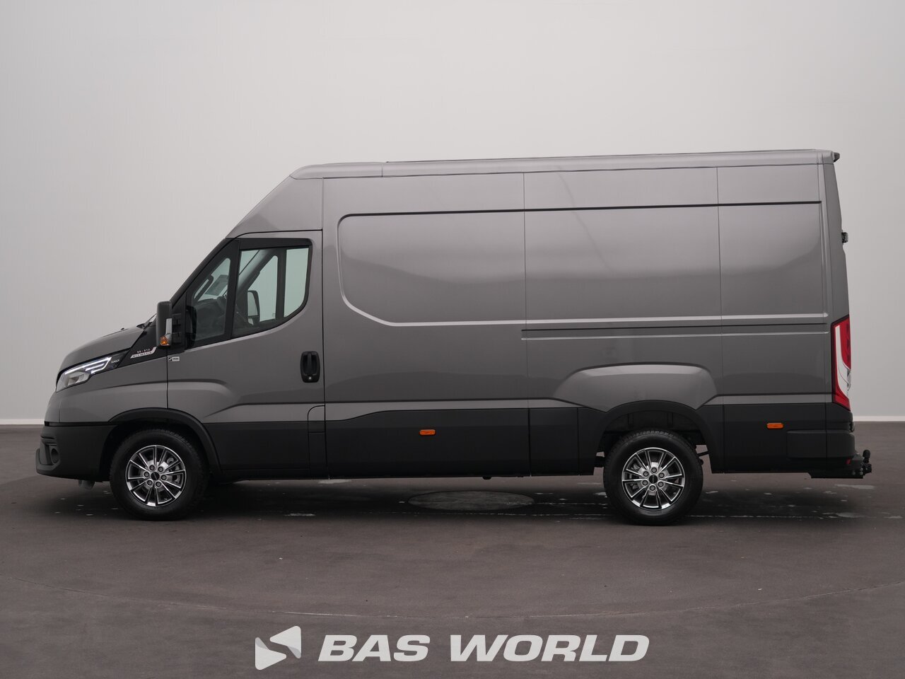 Other : Iveco Daily 35S21 Furgonetka